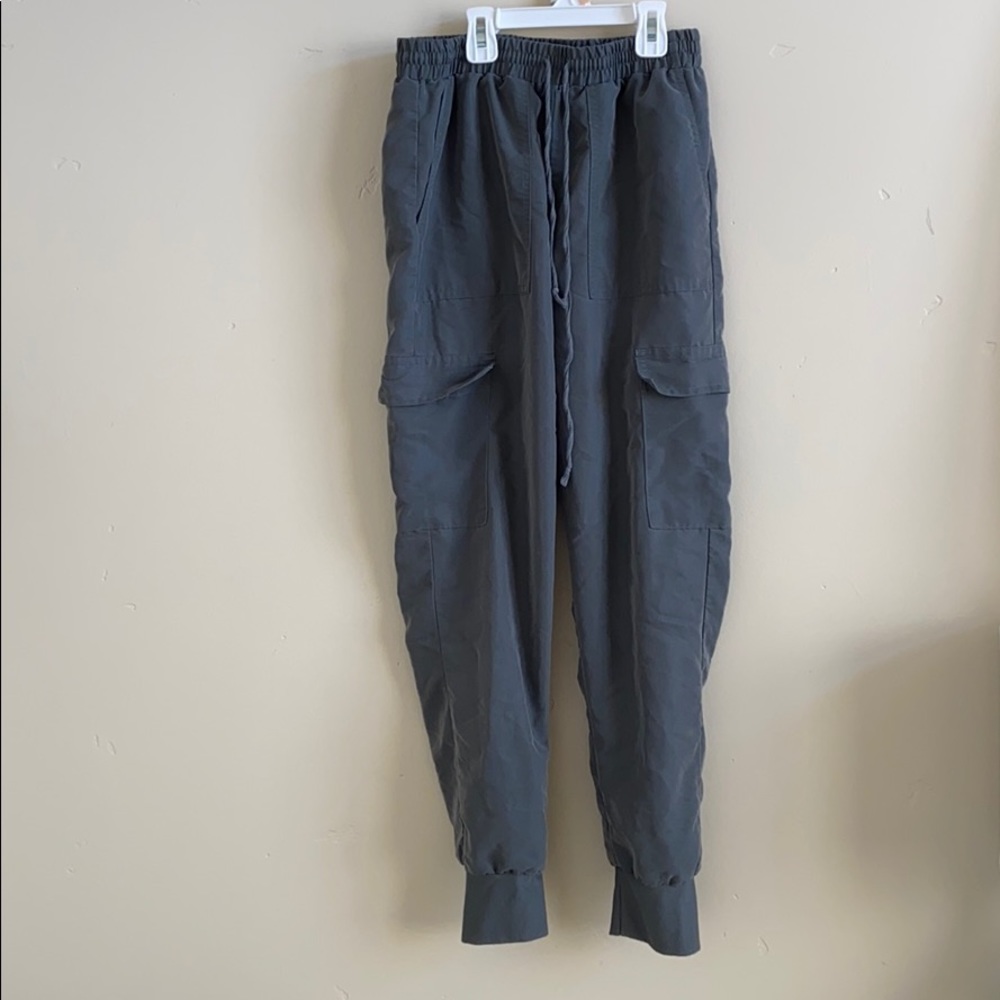 Kendall and Kylie joggers!